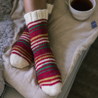 Novita-Set, „Christmas Twist Socken Original“ 38/39, Novita 7 Brothers und 7 Brothers Raita
